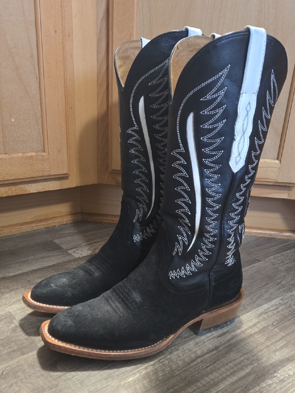 Ariat Futurity Limited Boot - Roughout Black